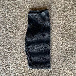 Lululemon black and grey leggings size 6